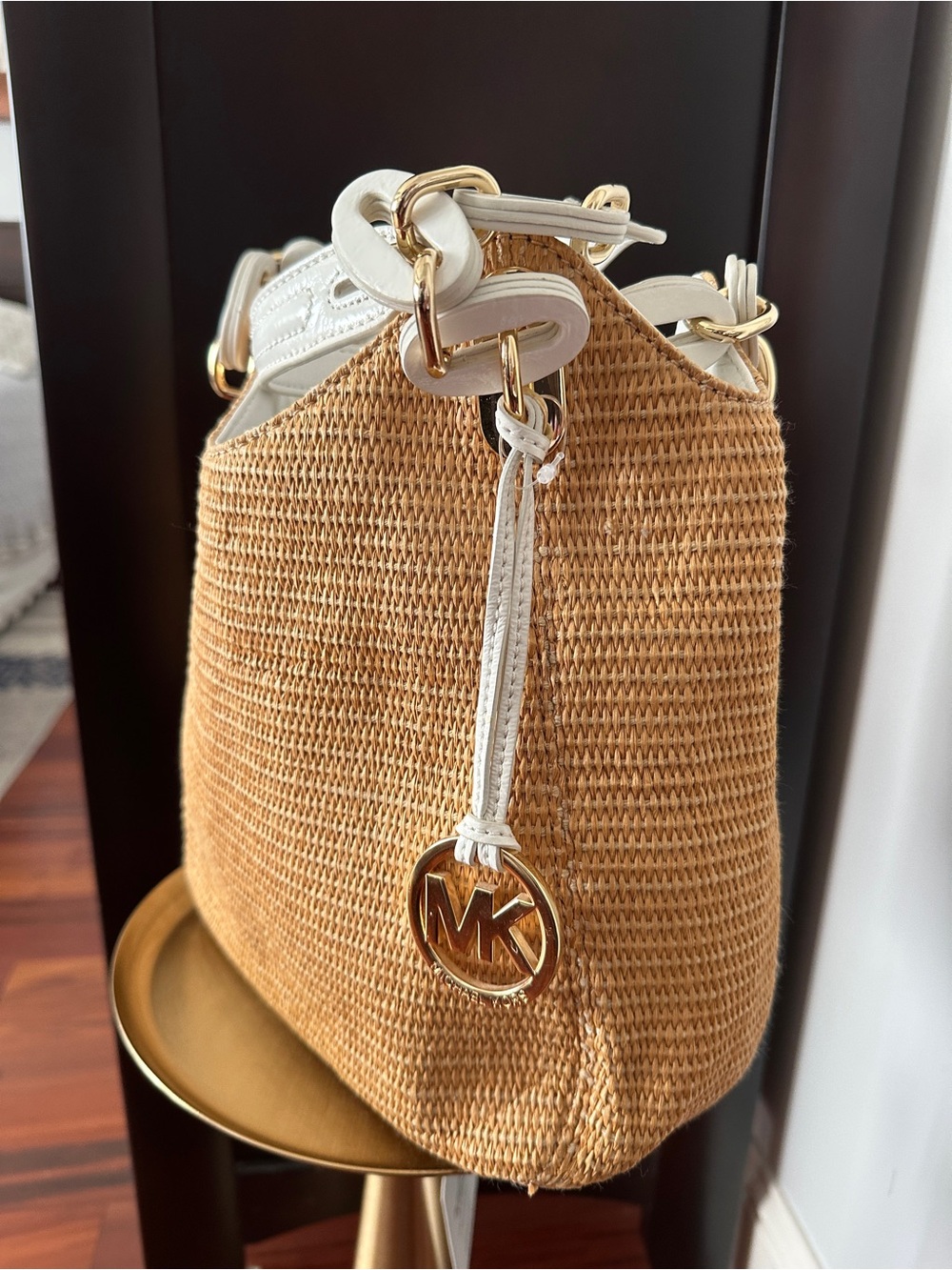 NWT Michael Kors Tan Woven Shoulder Bag with Cream Trim - Picture 2 of 10